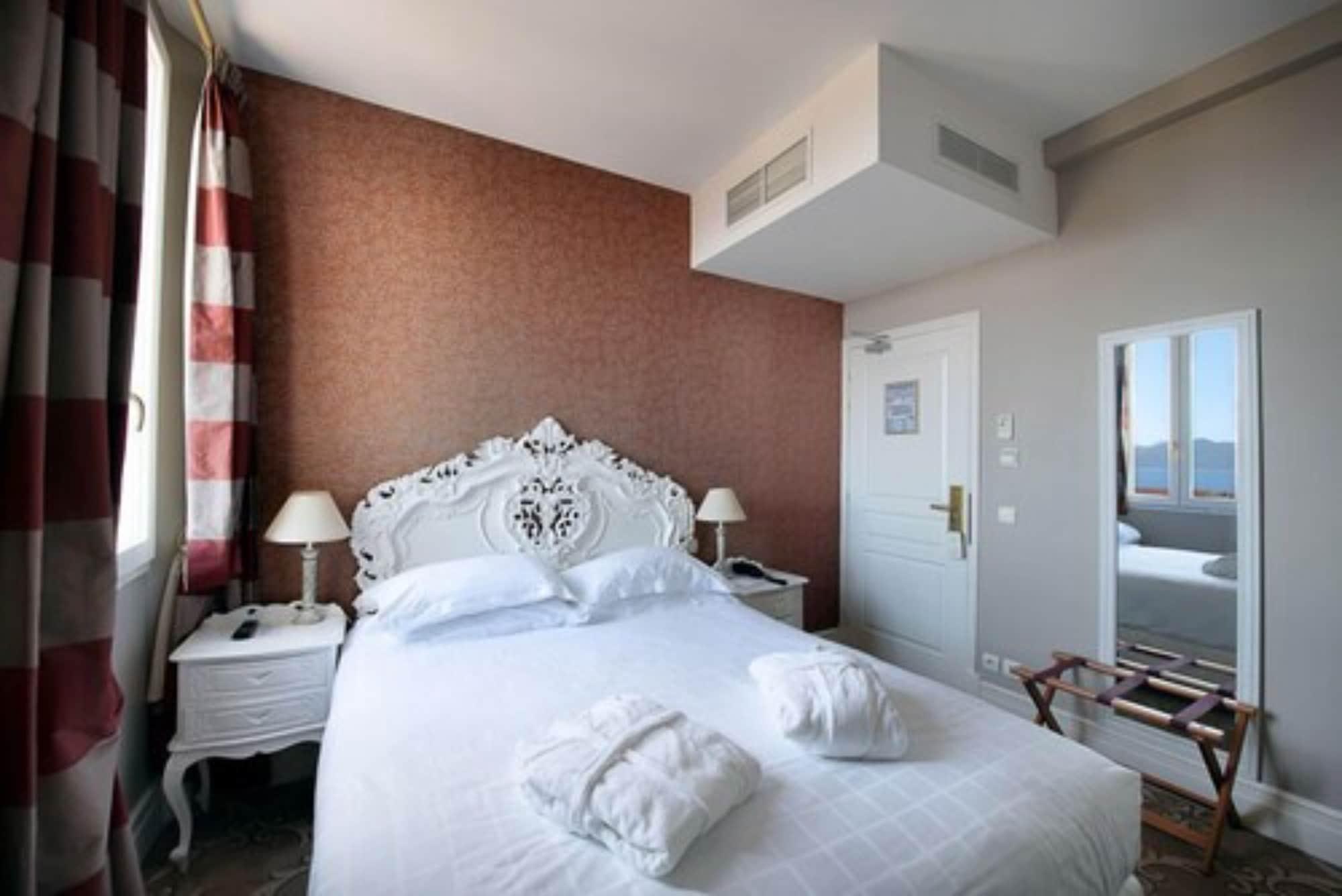 Hotel Chateau De La Tour Cannes Exteriör bild