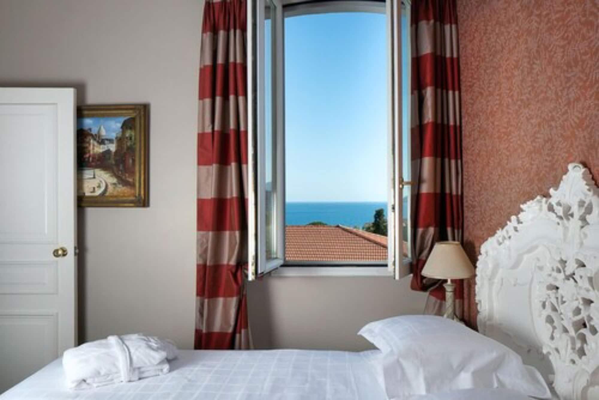 Hotel Chateau De La Tour Cannes Exteriör bild