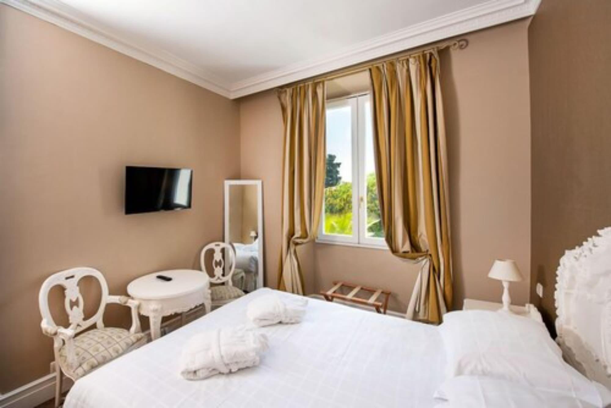 Hotel Chateau De La Tour Cannes Exteriör bild