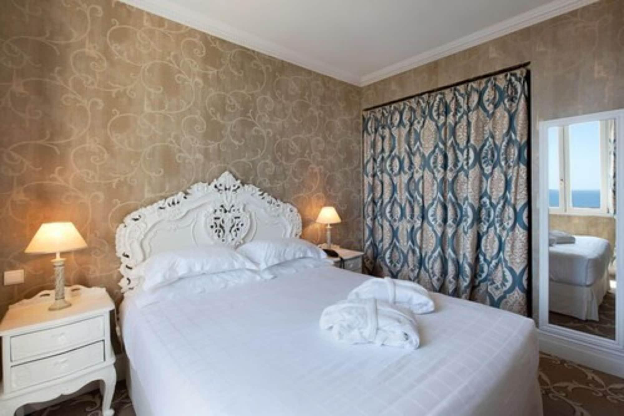 Hotel Chateau De La Tour Cannes Exteriör bild