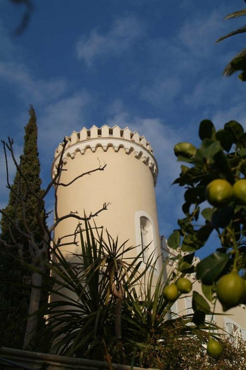 Hotel Chateau De La Tour Cannes Exteriör bild